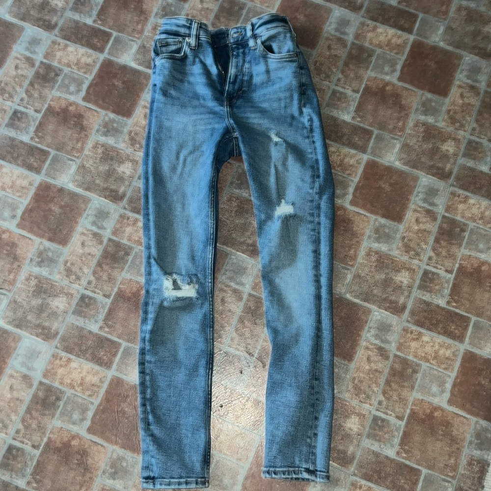 H&M- High Rise Distressed Skinny Jeans